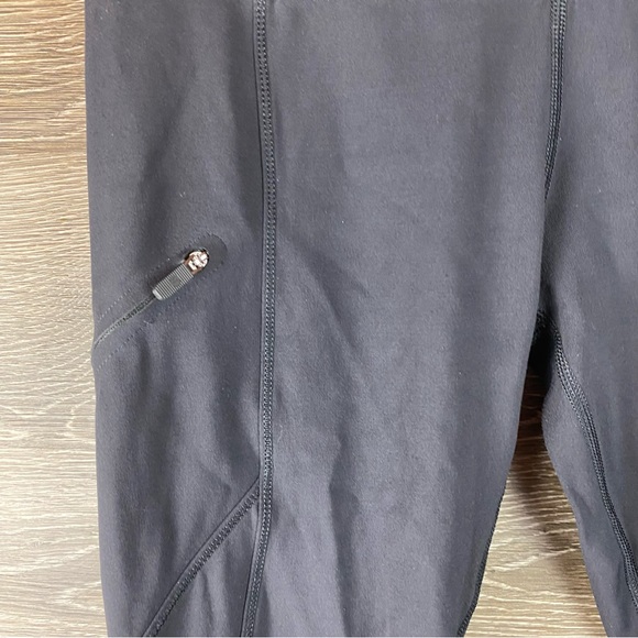 Lululemon reflective leggings high rise EUC Size 6 - Picture 13 of 16